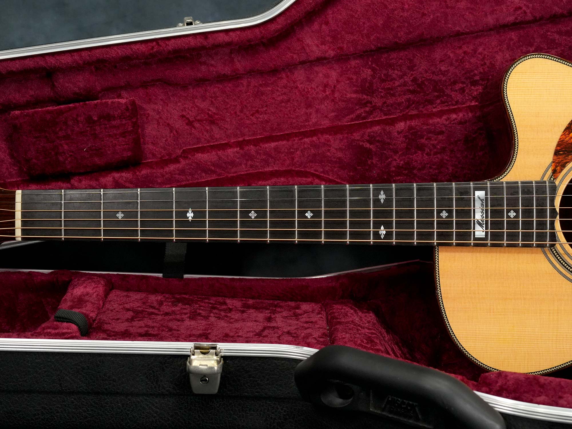 Maton EM100C-808 Messiah